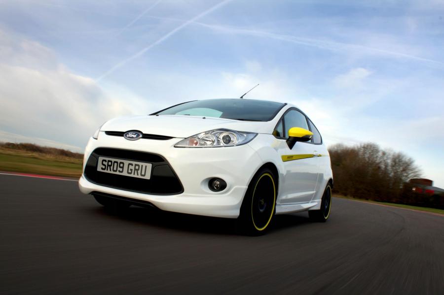  Ford Fiesta Zetec S 2009 года  (фото 19 из 38)